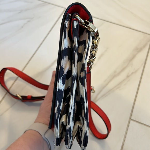 Kate Spade orange and print crossbody bag. - Picture 2 of 7